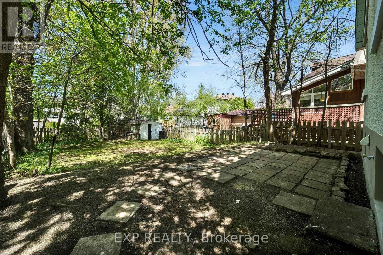 












7 RALEIGH STREET

,
Ottawa,




Ontario
K1S3C3

