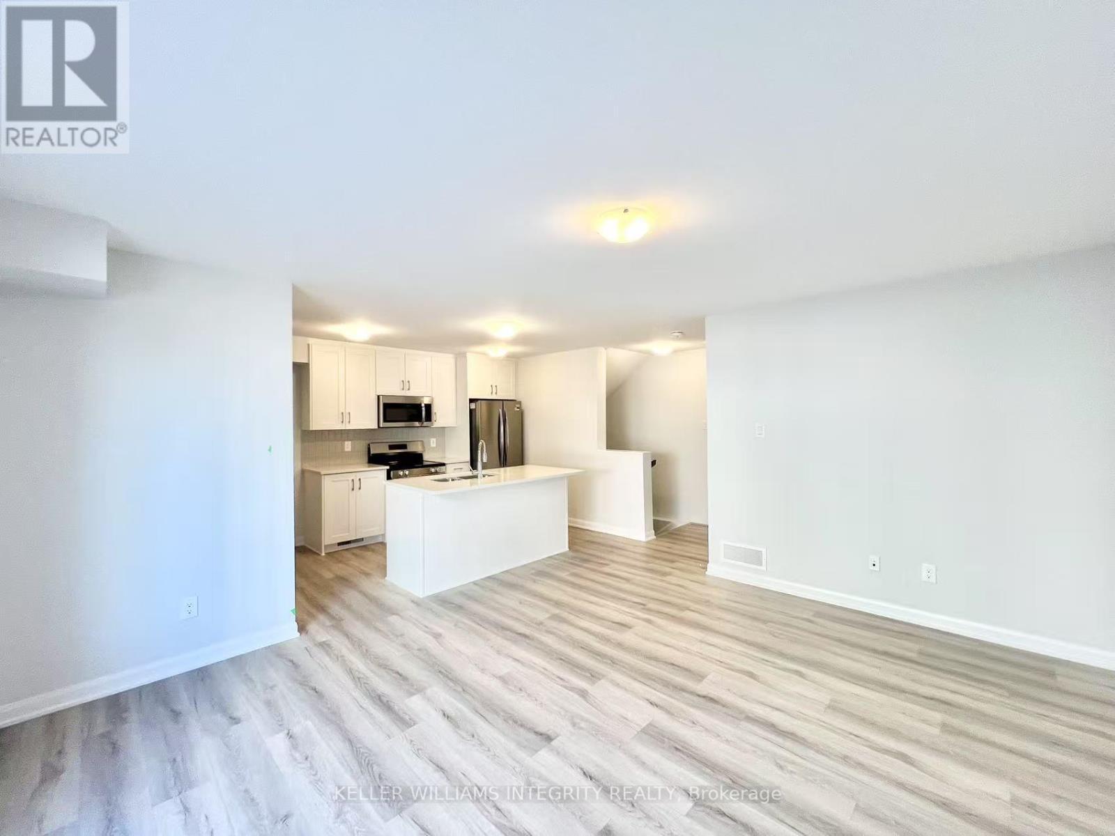 












1407 CREEKWAY PRIVATE

,
Ottawa,




Ontario
K2T0T1

