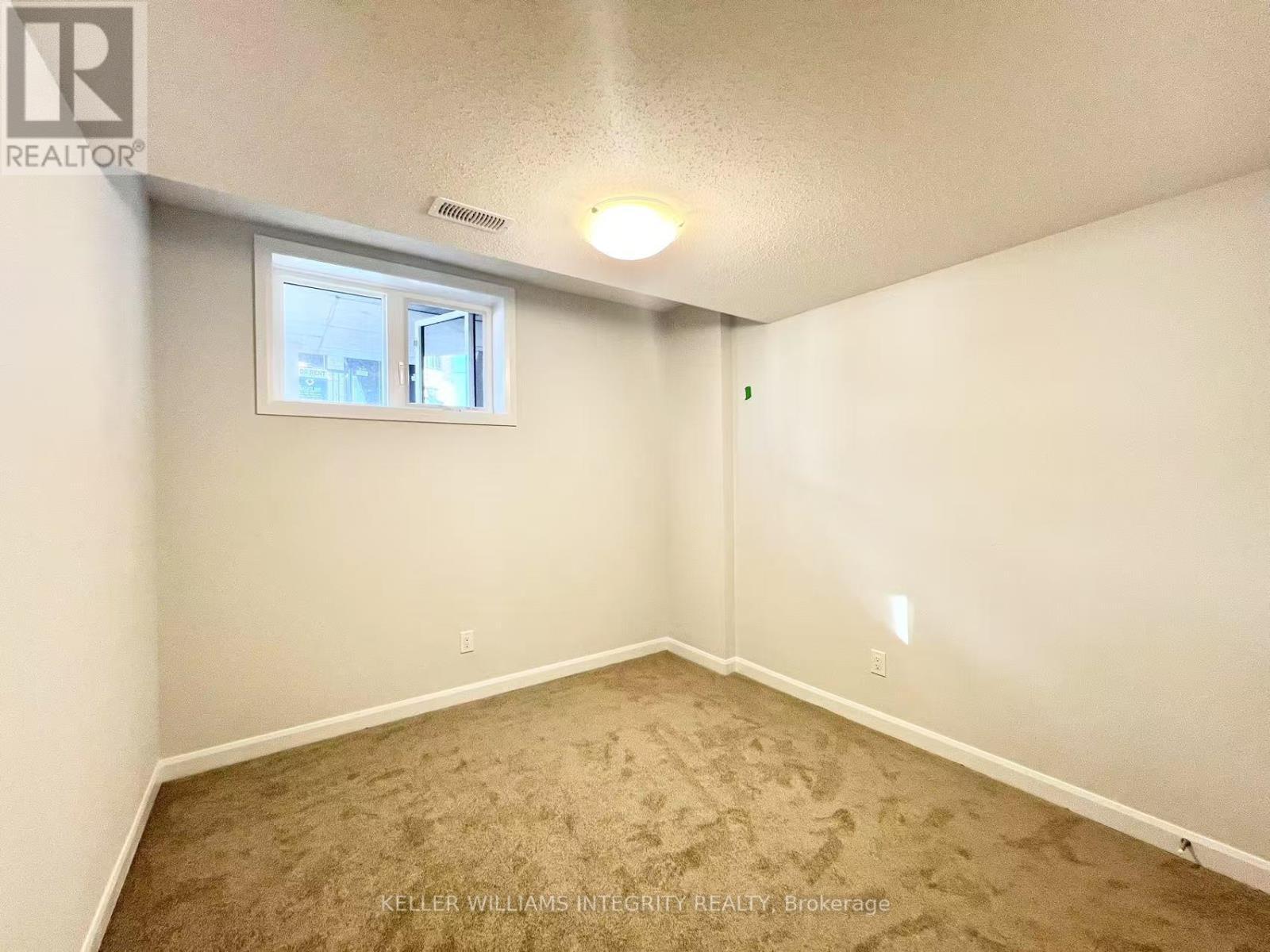 












1407 CREEKWAY PRIVATE

,
Ottawa,




Ontario
K2T0T1

