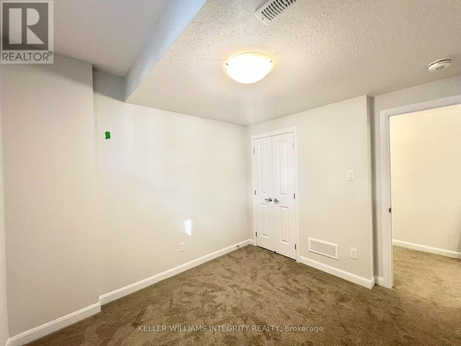












1407 CREEKWAY PRIVATE

,
Ottawa,




Ontario
K2T0T1

