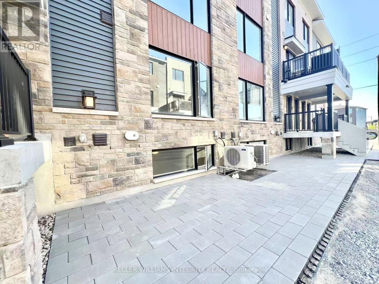 












1407 CREEKWAY PRIVATE

,
Ottawa,




Ontario
K2T0T1

