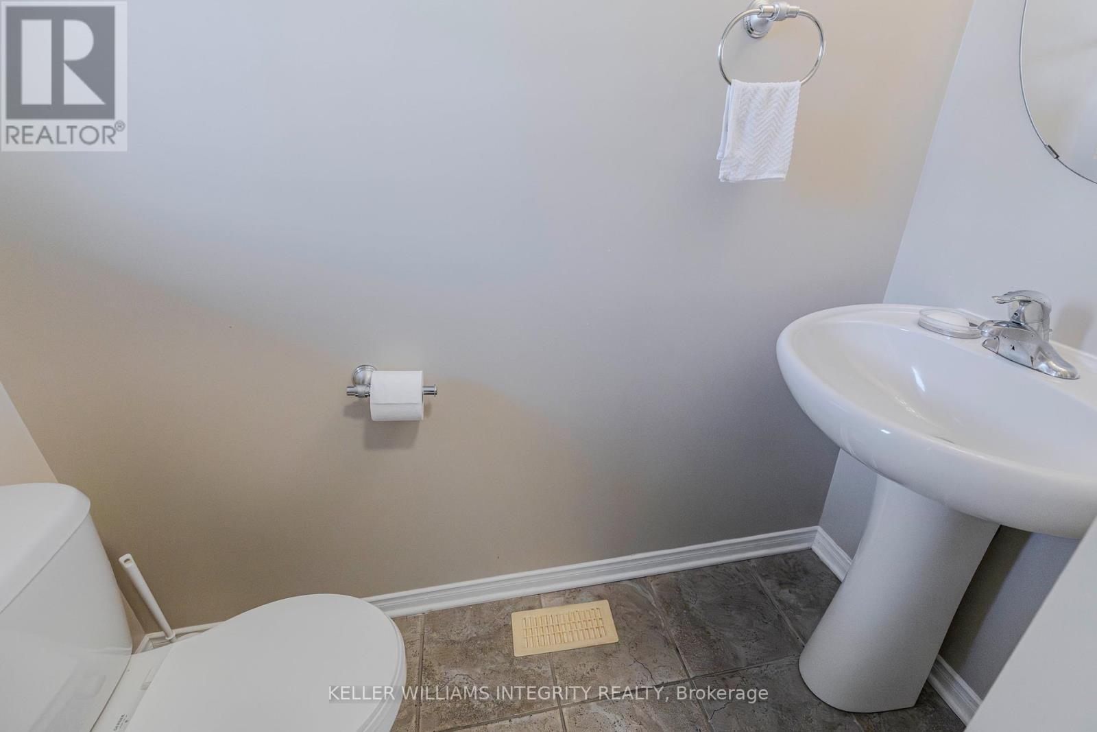 












905 CALDERMILL PRIVATE

,
Ottawa,




Ontario
K2J0Z8

