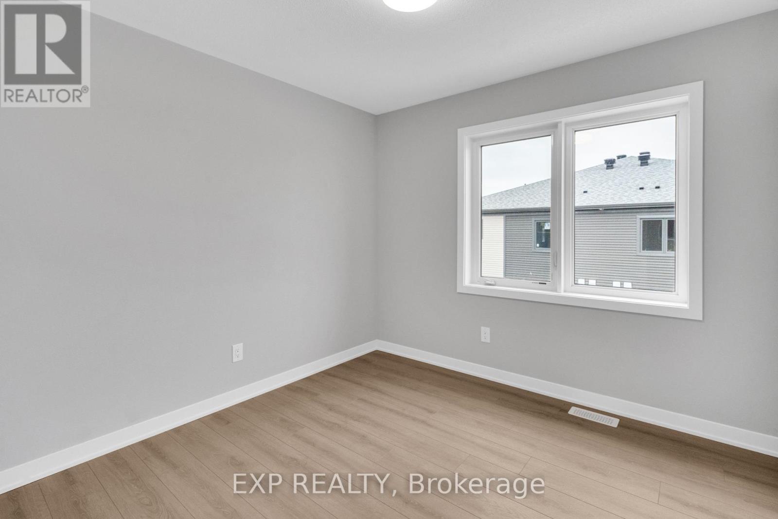 












912 LILLIAN FREIMAN PRIVATE S

,
Ottawa,




Ontario
K2J7K8

