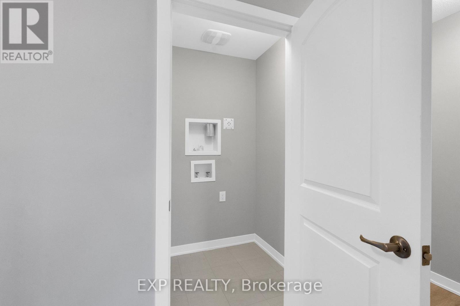 












912 LILLIAN FREIMAN PRIVATE S

,
Ottawa,




Ontario
K2J7K8

