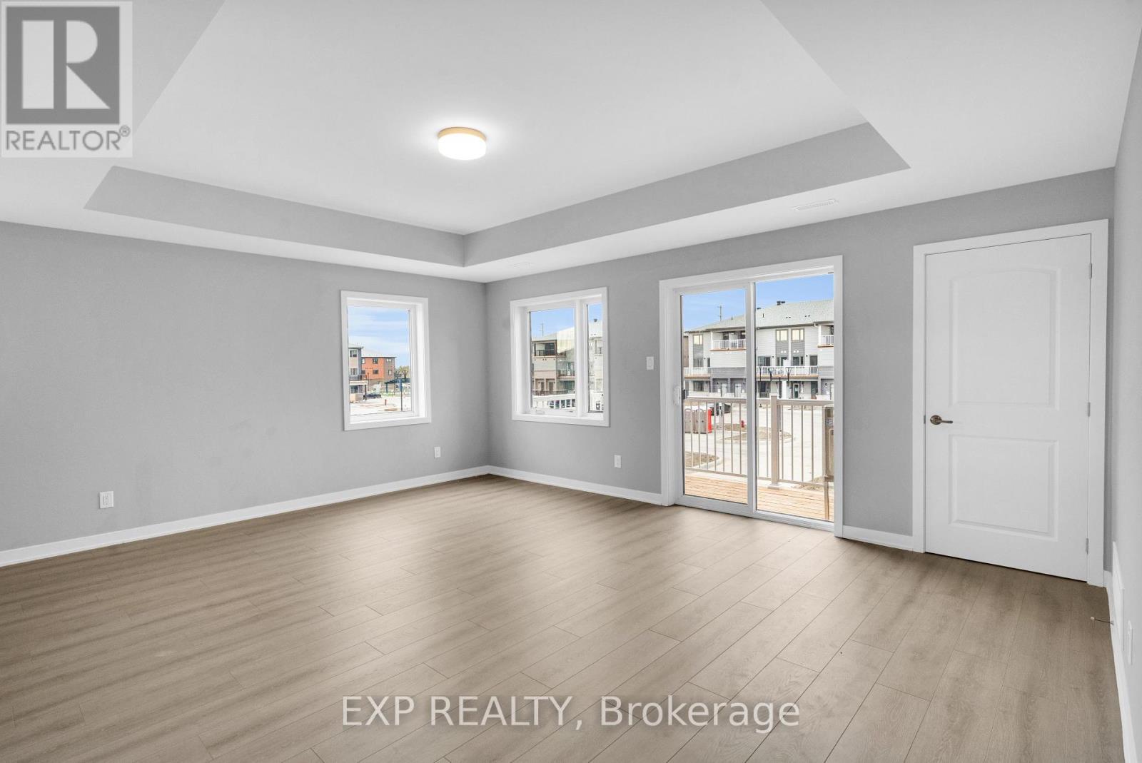 












912 LILLIAN FREIMAN PRIVATE S

,
Ottawa,




Ontario
K2J7K8

