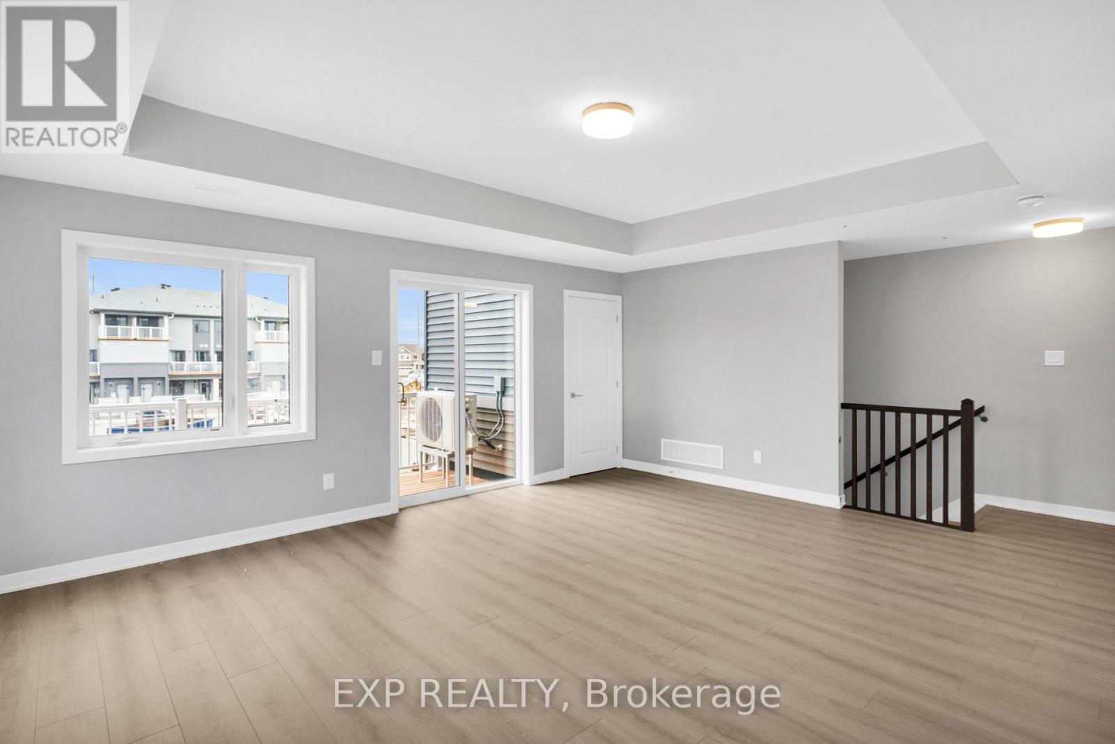 












912 LILLIAN FREIMAN PRIVATE S

,
Ottawa,




Ontario
K2J7K8

