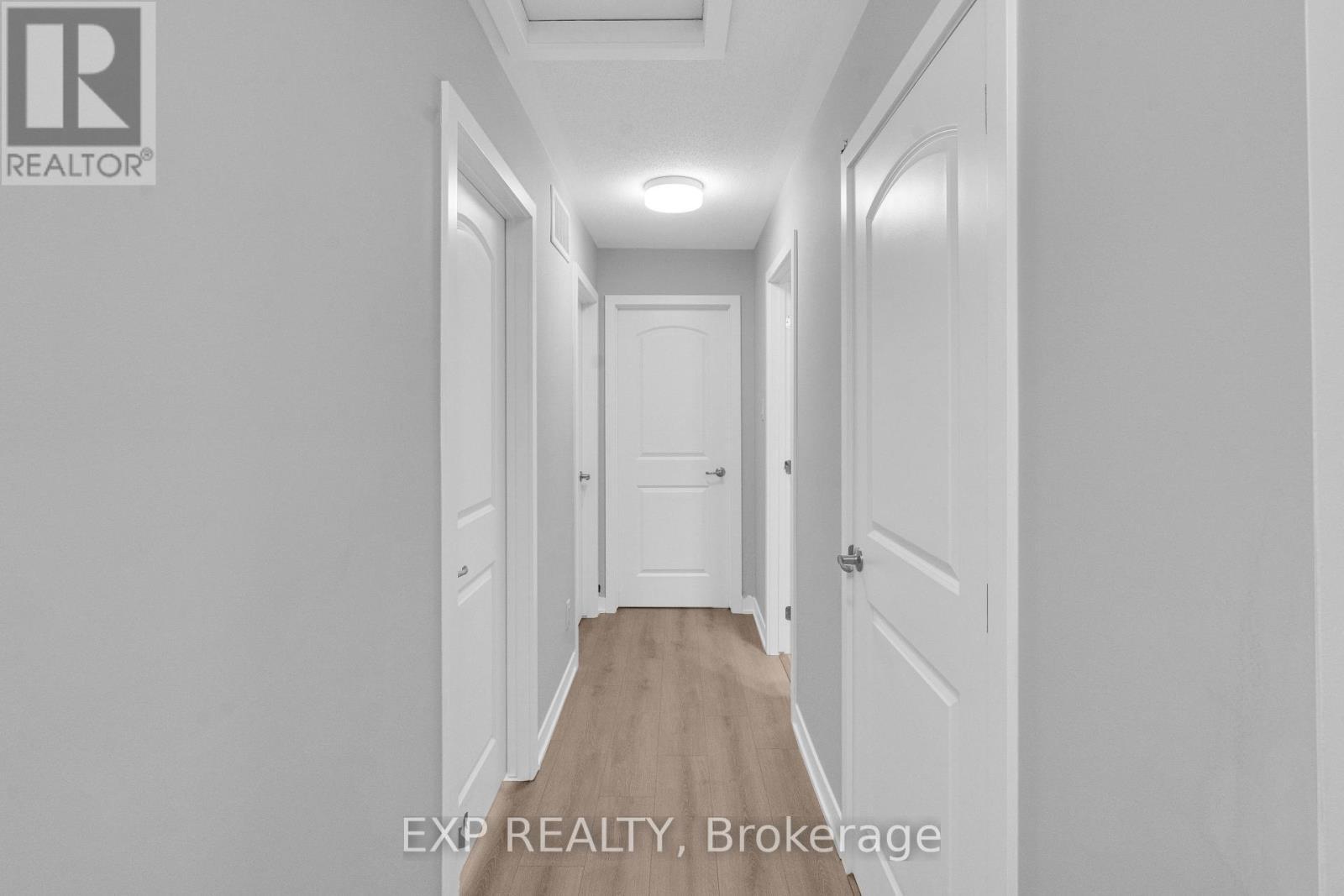 












912 LILLIAN FREIMAN PRIVATE S

,
Ottawa,




Ontario
K2J7K8

