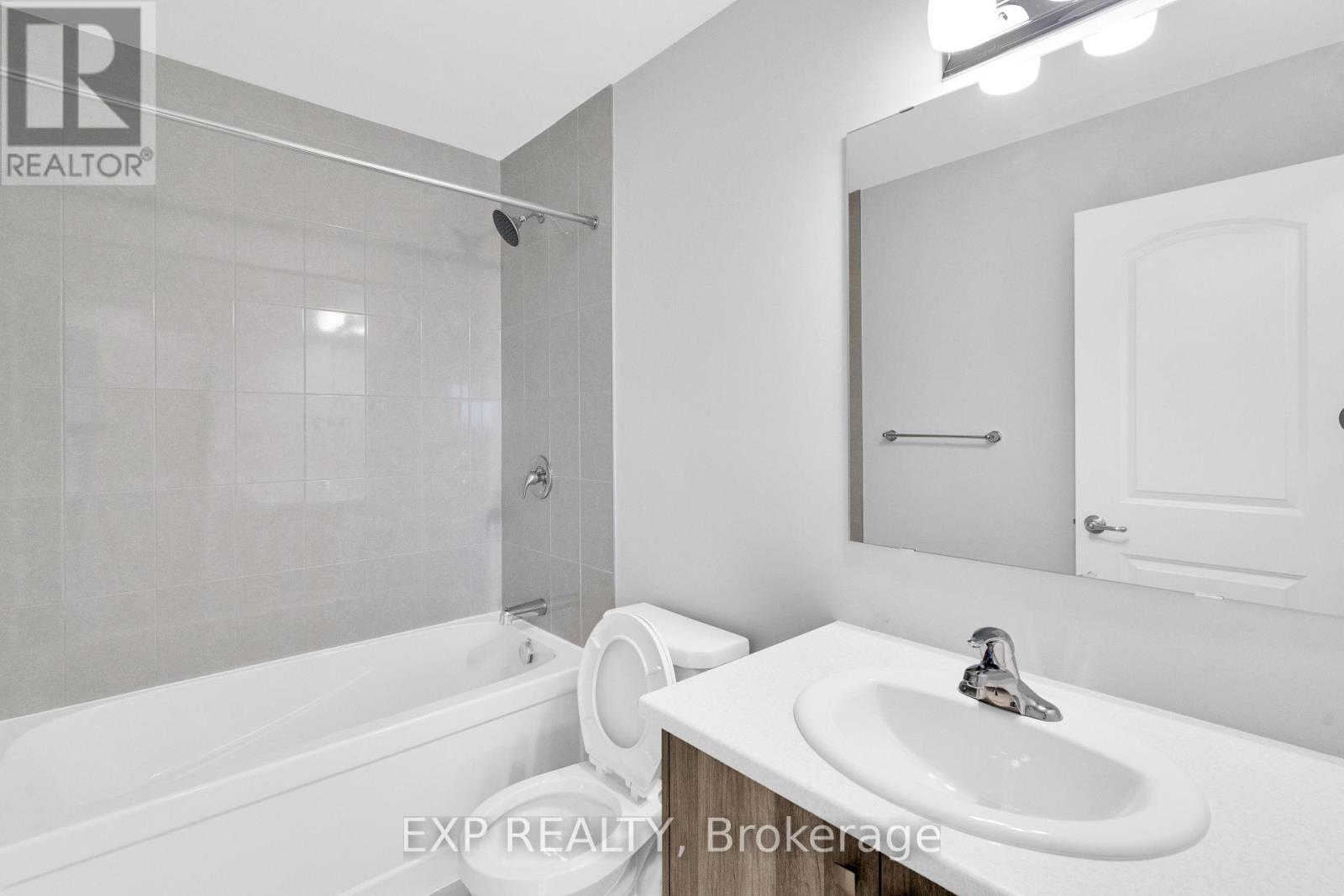 












912 LILLIAN FREIMAN PRIVATE S

,
Ottawa,




Ontario
K2J7K8


