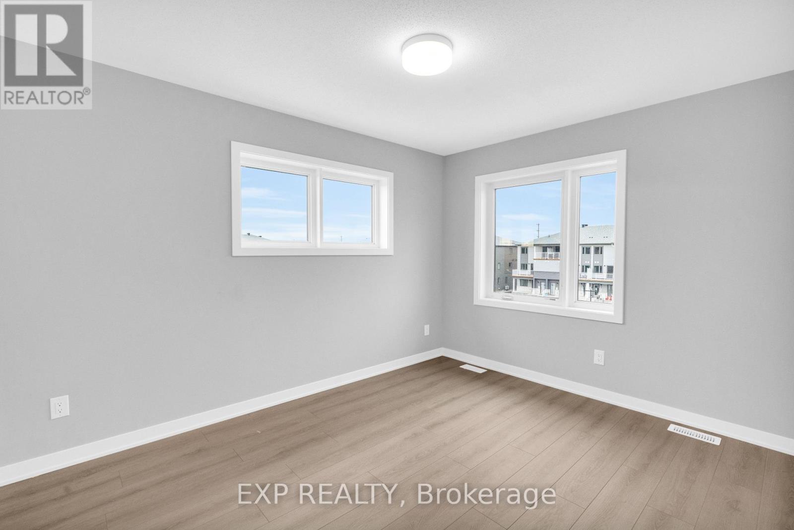 












912 LILLIAN FREIMAN PRIVATE S

,
Ottawa,




Ontario
K2J7K8

