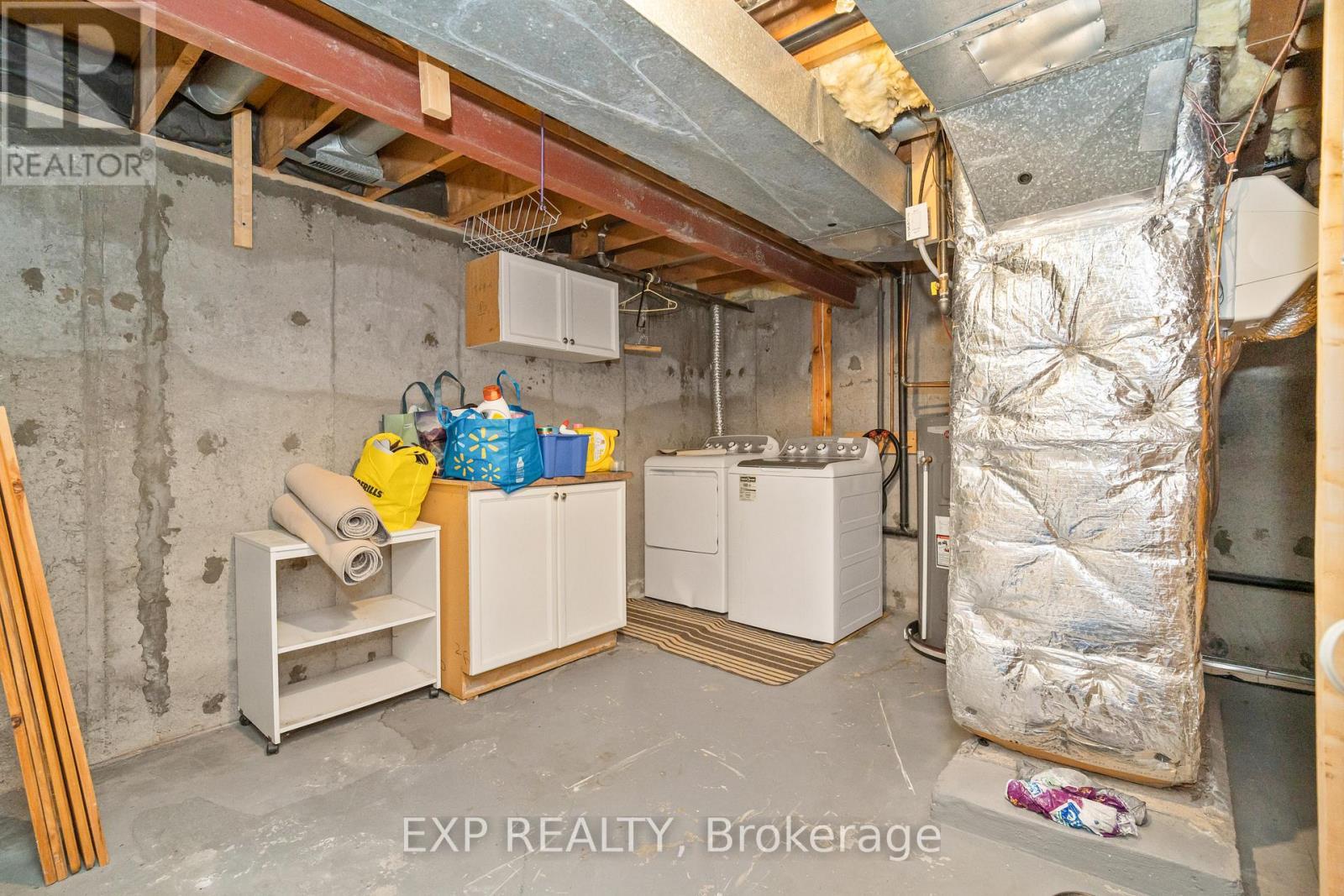 












322 GALLOWAY DRIVE

,
Ottawa,




Ontario
K1E1W3

