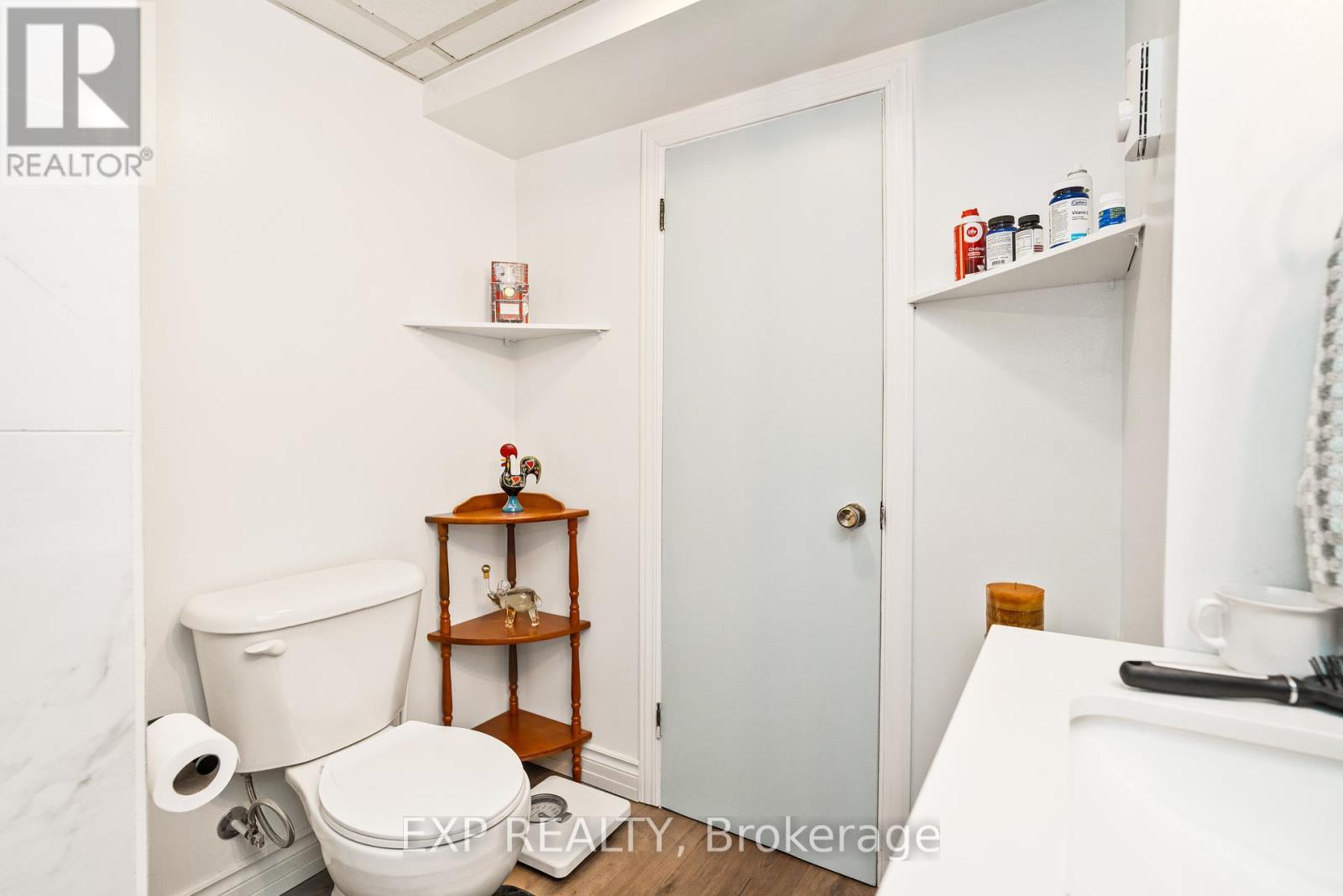












322 GALLOWAY DRIVE

,
Ottawa,




Ontario
K1E1W3

