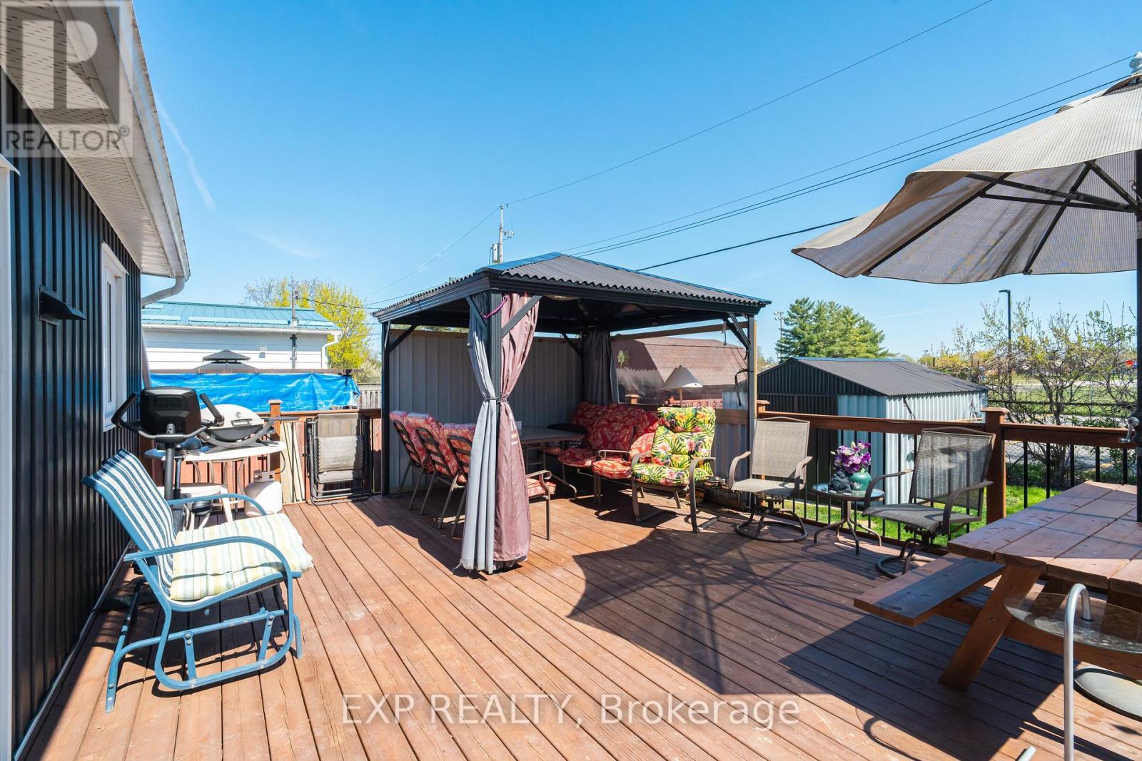 












322 GALLOWAY DRIVE

,
Ottawa,




Ontario
K1E1W3

