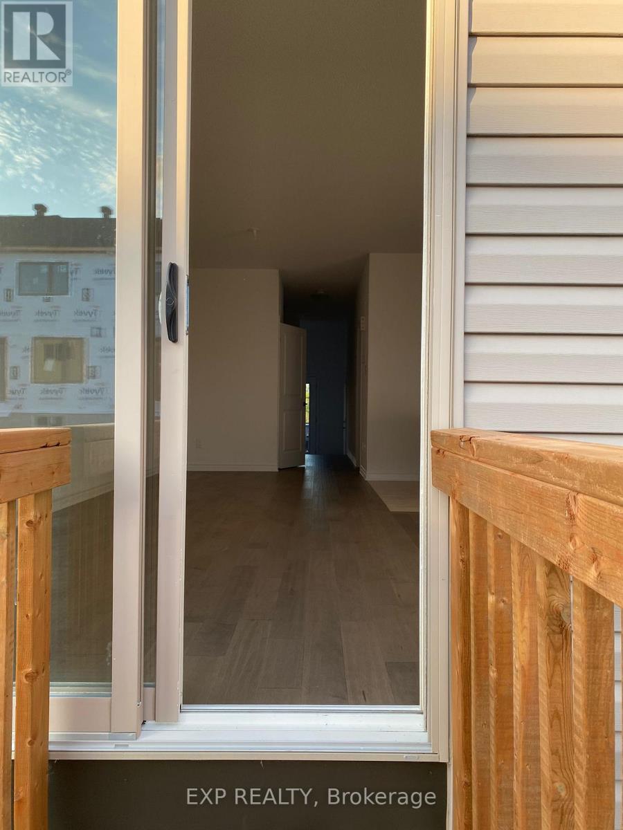 












84 RALLIDALE STREET

,
Ottawa,




Ontario
K1X0G7

