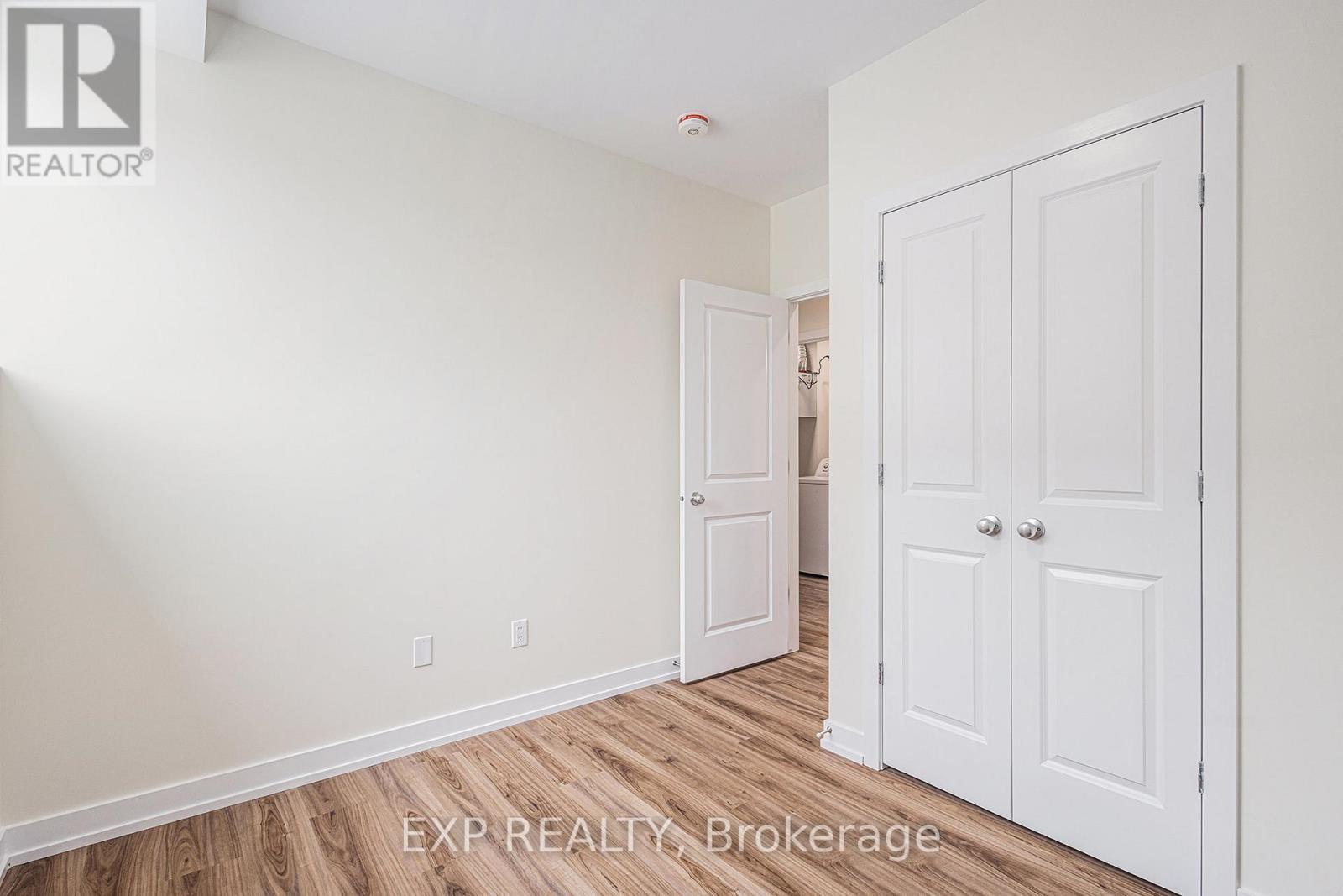 












102 - 897 LAURIER STREET

,
Clarence-Rockland,




Ontario
K4K1E3

