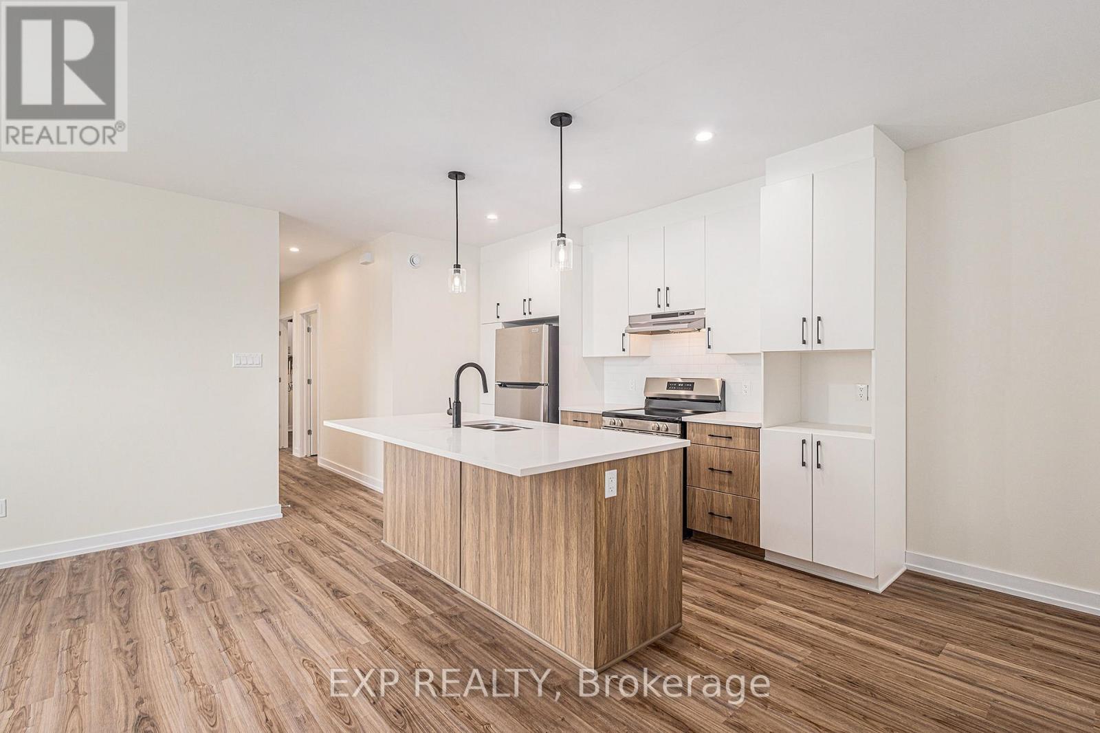 












102 - 897 LAURIER STREET

,
Clarence-Rockland,




Ontario
K4K1E3

