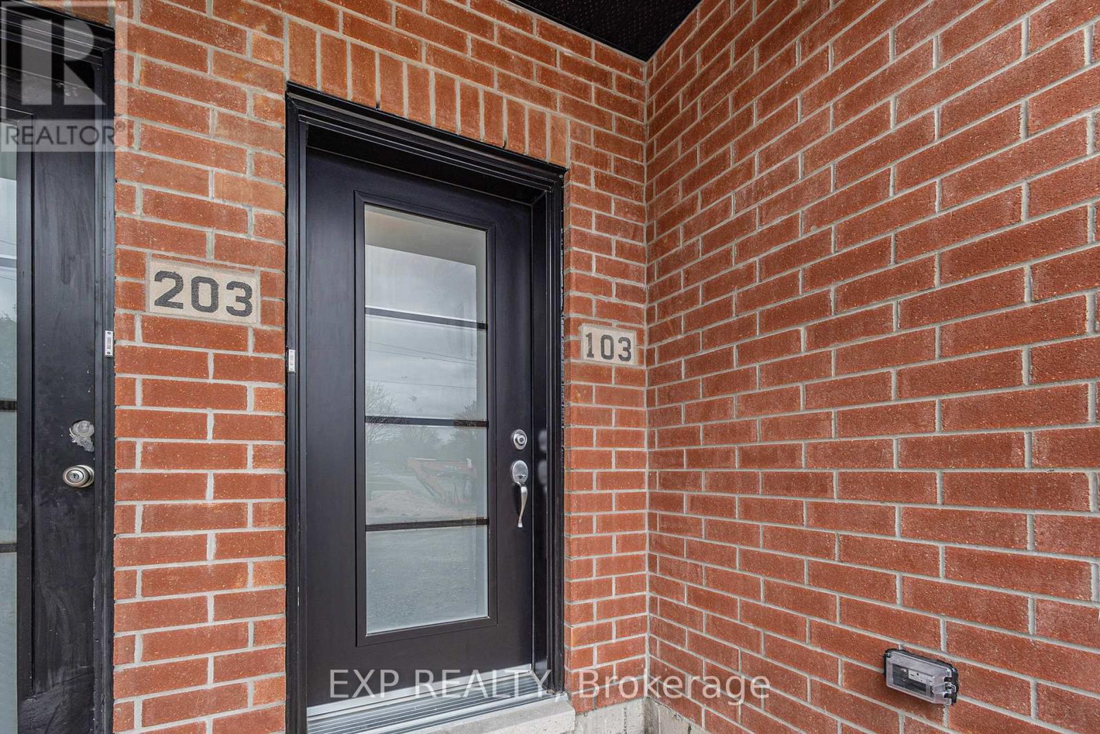












103 - 897 LAURIER STREET

,
Clarence-Rockland,




Ontario
K4K1E3

