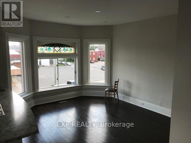 












14 WILLIAM STREET W

,
Smiths Falls,




Ontario
K7A1M9

