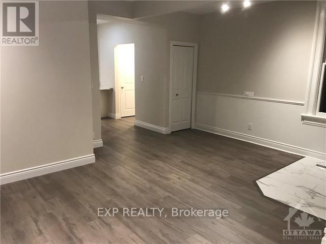 












14 WILLIAM STREET W

,
Smiths Falls,




Ontario
K7A1M9

