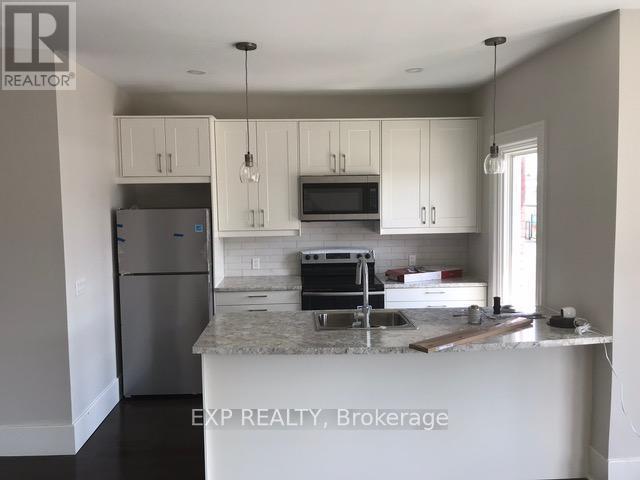 












14 WILLIAM STREET W

,
Smiths Falls,




Ontario
K7A1M9

