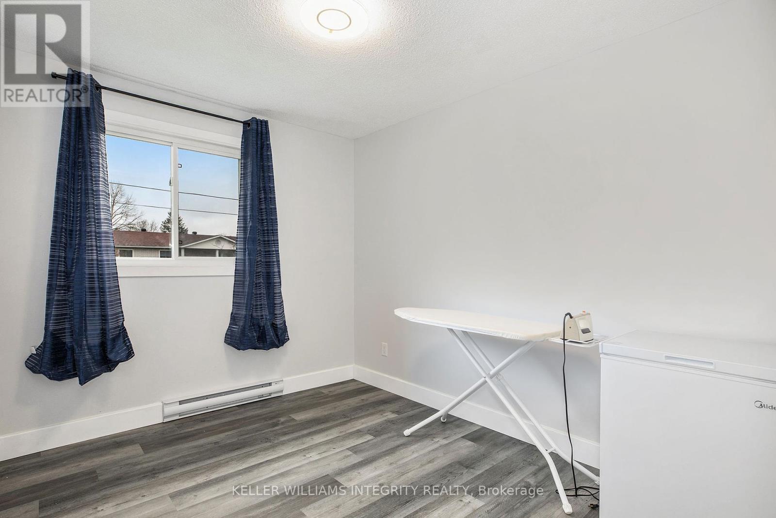 












22 DOLLARD STREET

,
Russell,




Ontario
K0A1W0

