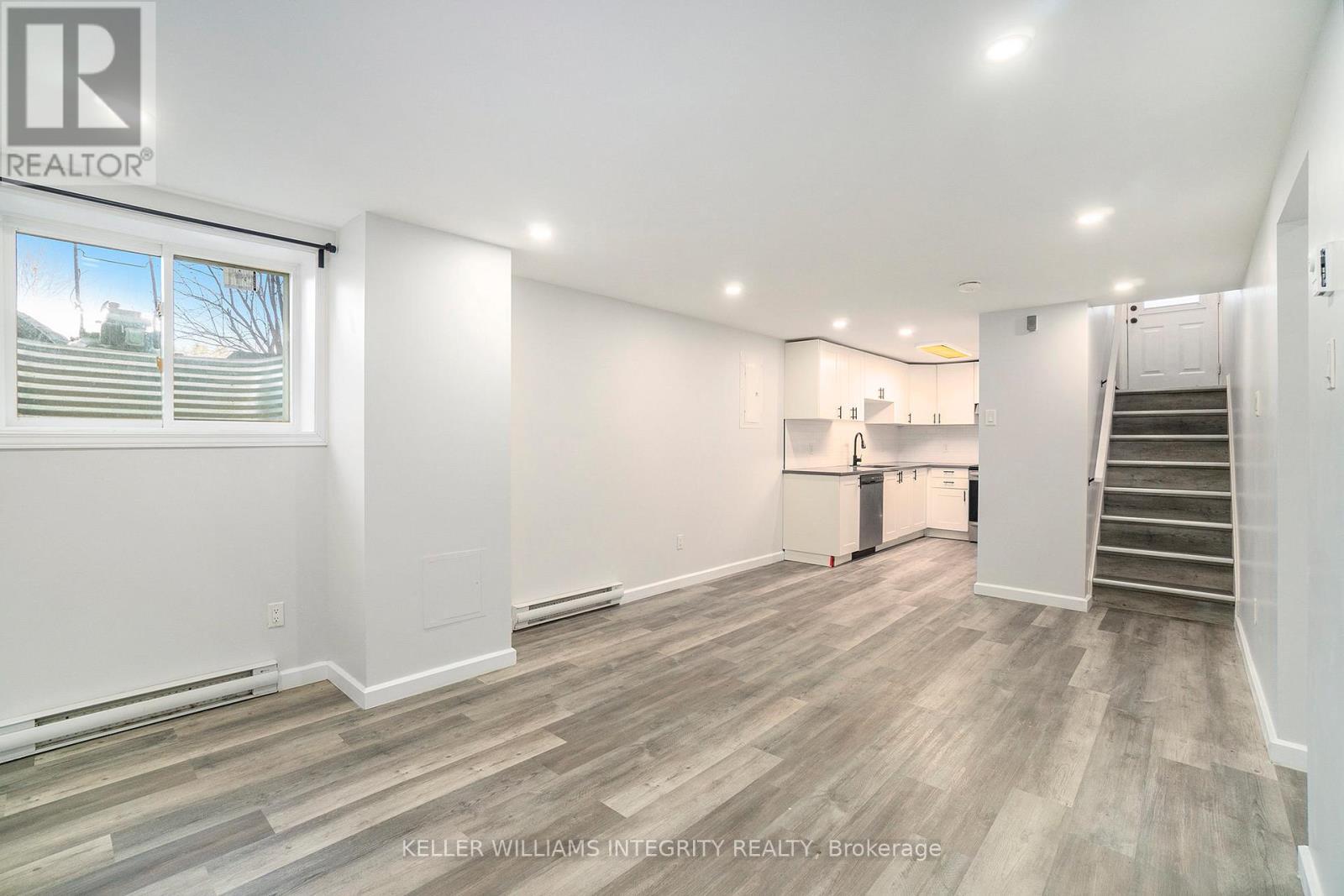 












22 DOLLARD STREET

,
Russell,




Ontario
K0A1W0

