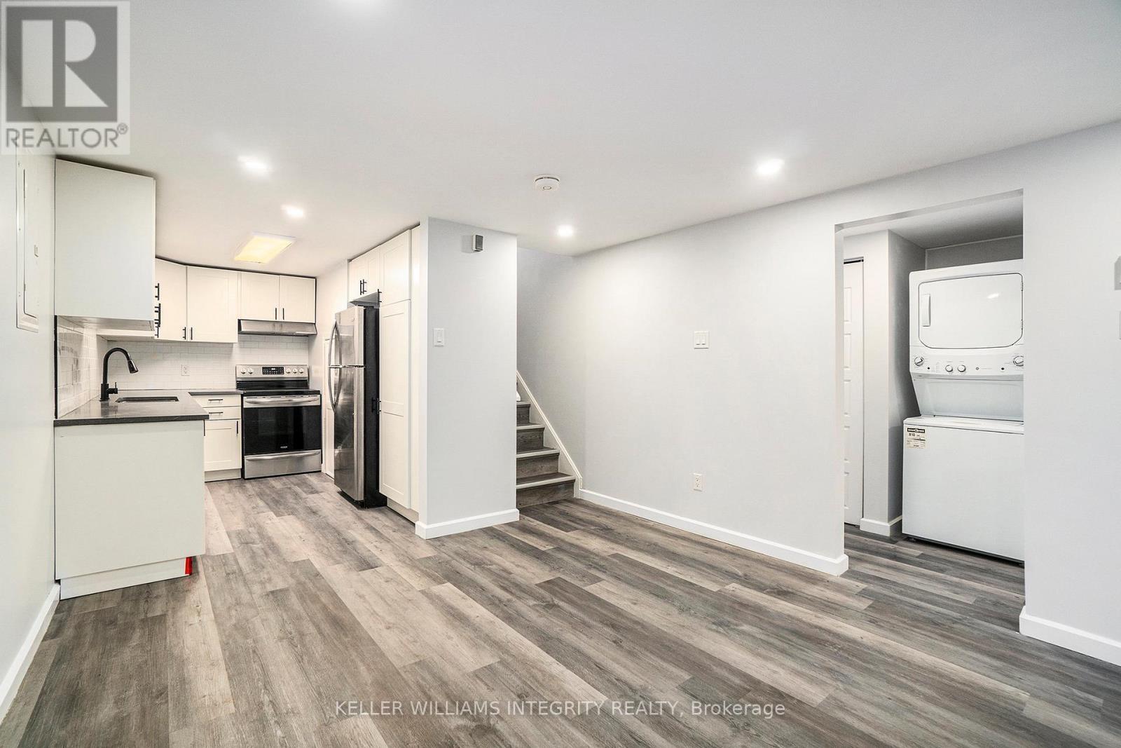 












22 DOLLARD STREET

,
Russell,




Ontario
K0A1W0

