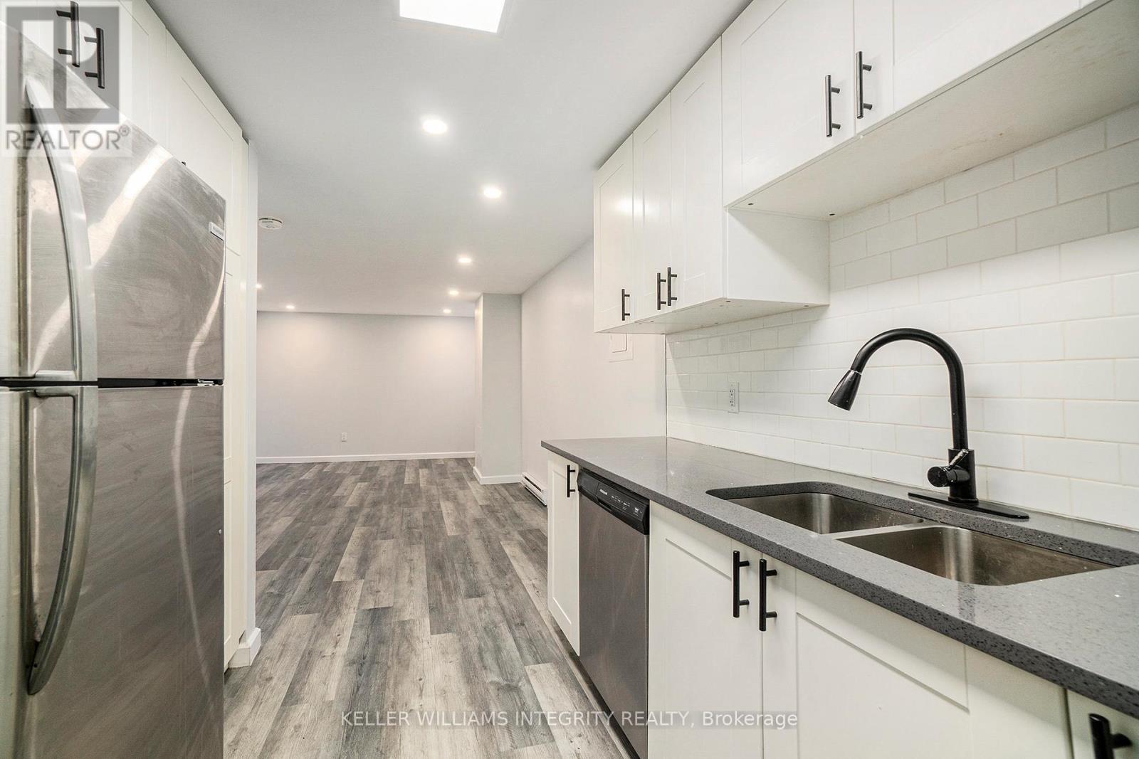 












22 DOLLARD STREET

,
Russell,




Ontario
K0A1W0

