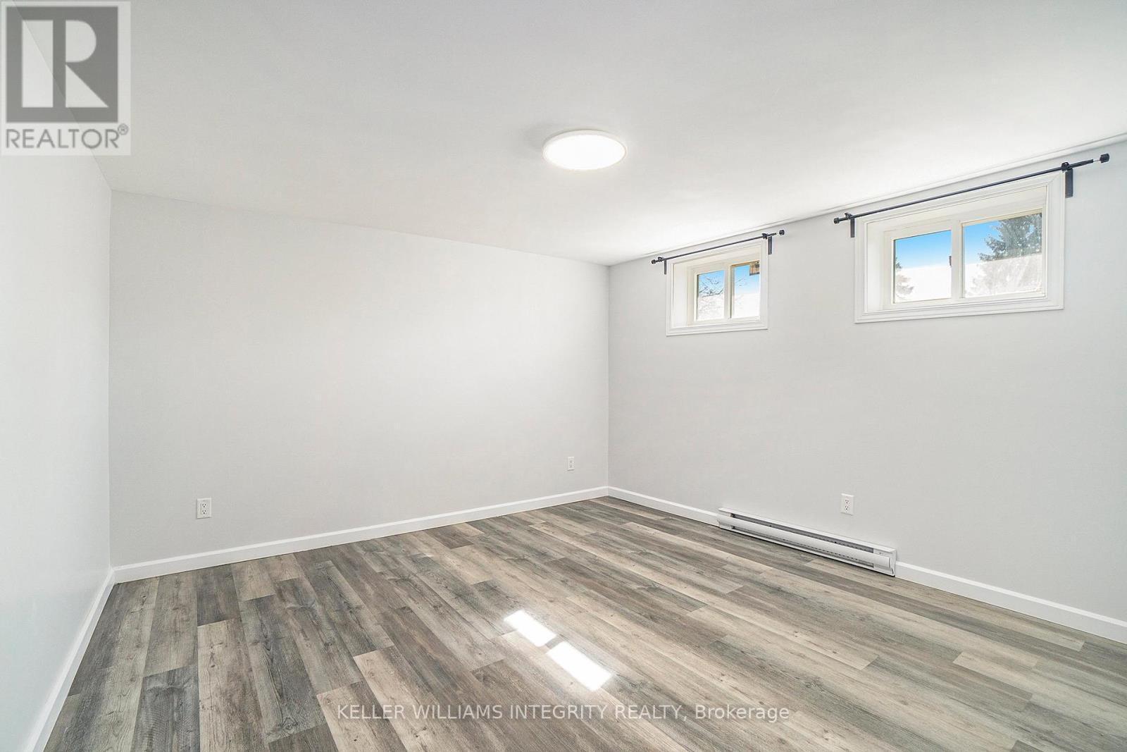 












22 DOLLARD STREET

,
Russell,




Ontario
K0A1W0

