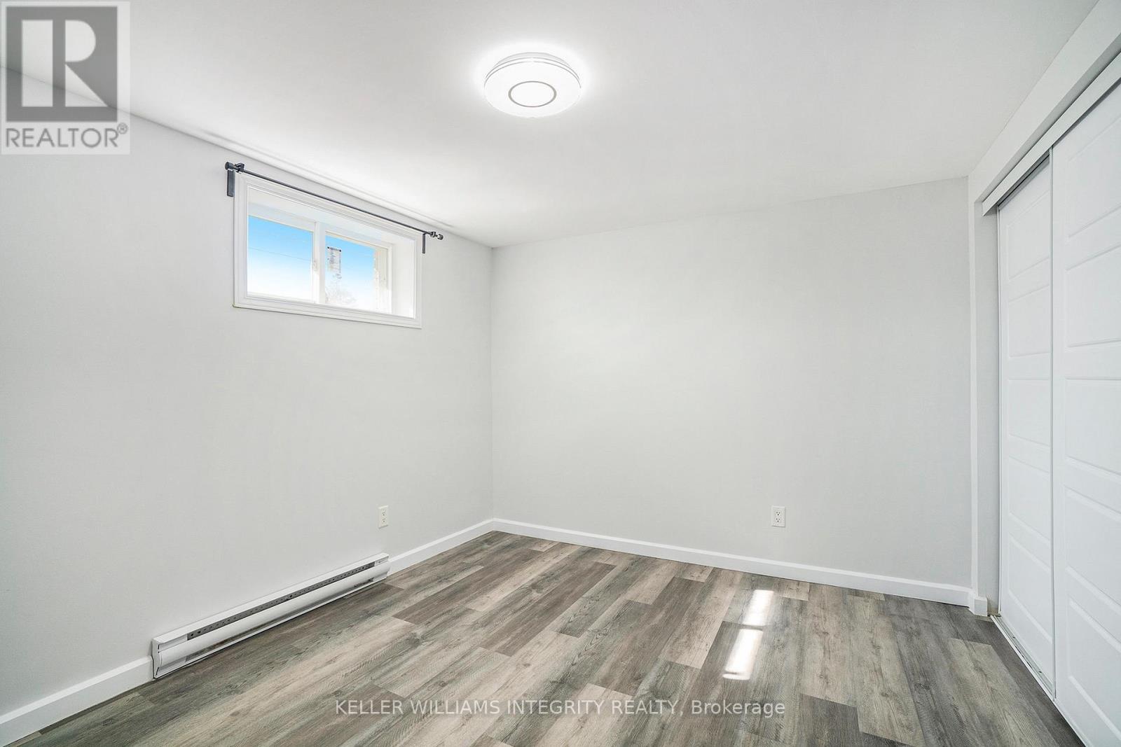 












22 DOLLARD STREET

,
Russell,




Ontario
K0A1W0

