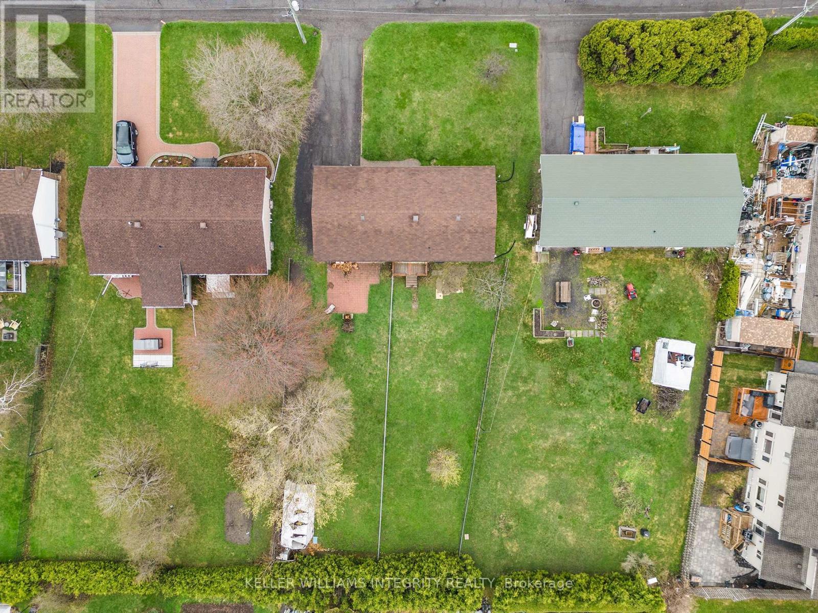 












22 DOLLARD STREET

,
Russell,




Ontario
K0A1W0


