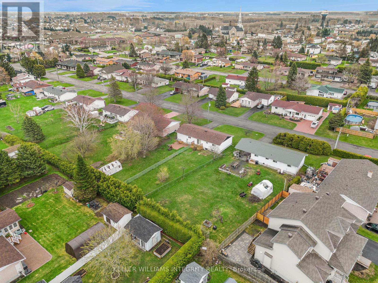 












22 DOLLARD STREET

,
Russell,




Ontario
K0A1W0

