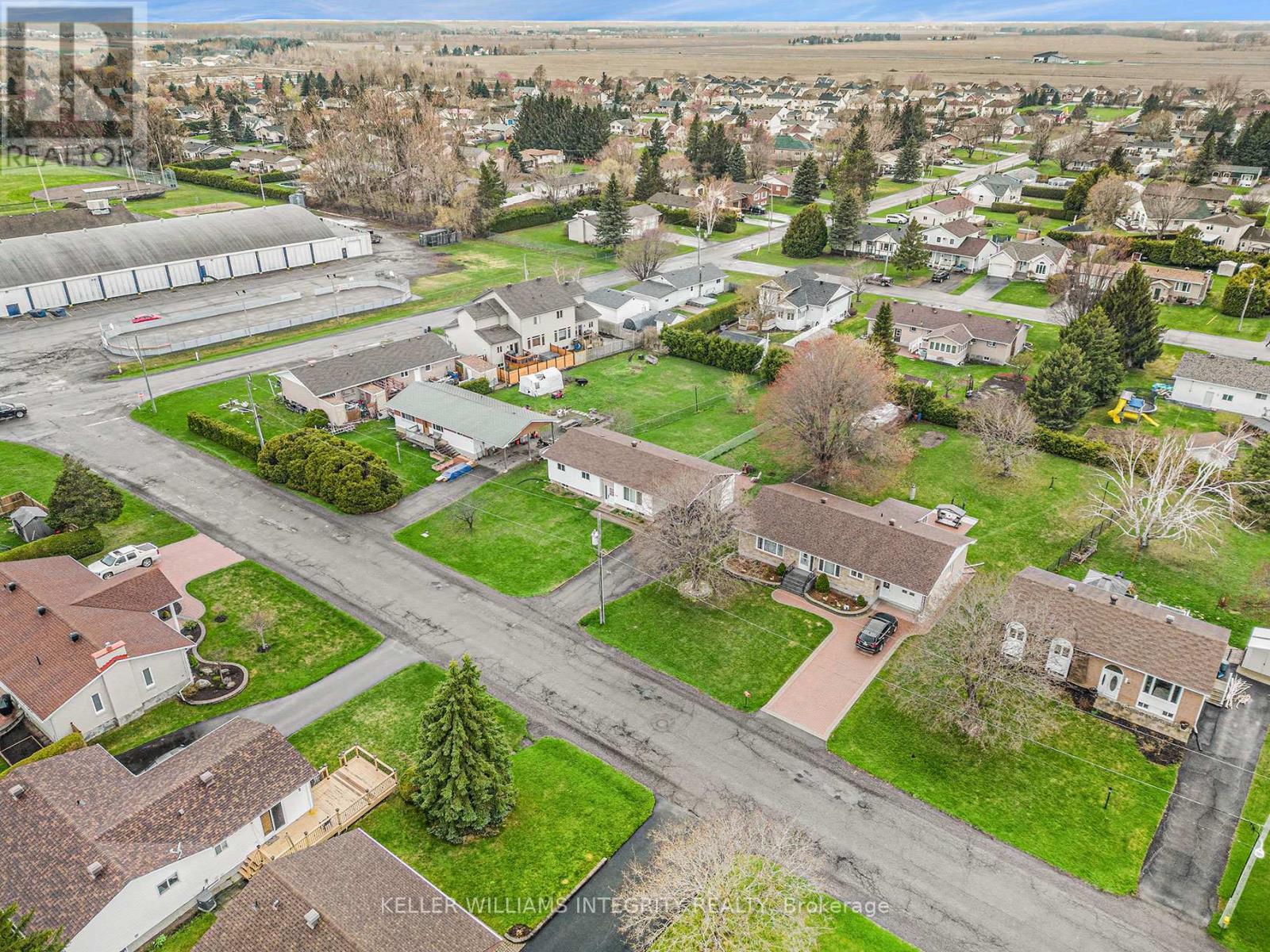 












22 DOLLARD STREET

,
Russell,




Ontario
K0A1W0

