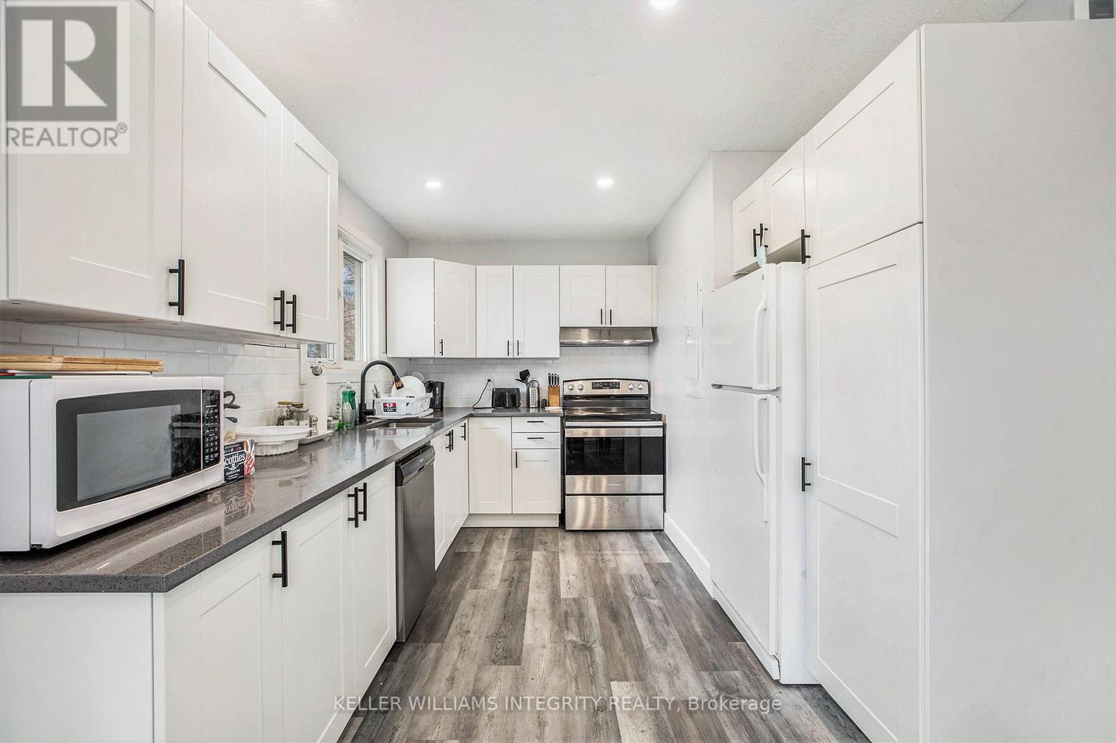 












22 DOLLARD STREET

,
Russell,




Ontario
K0A1W0

