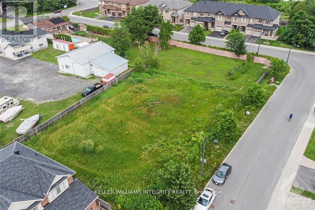 












877 CONTOUR STREET

,
Ottawa,







Ontario
K1W1G2

