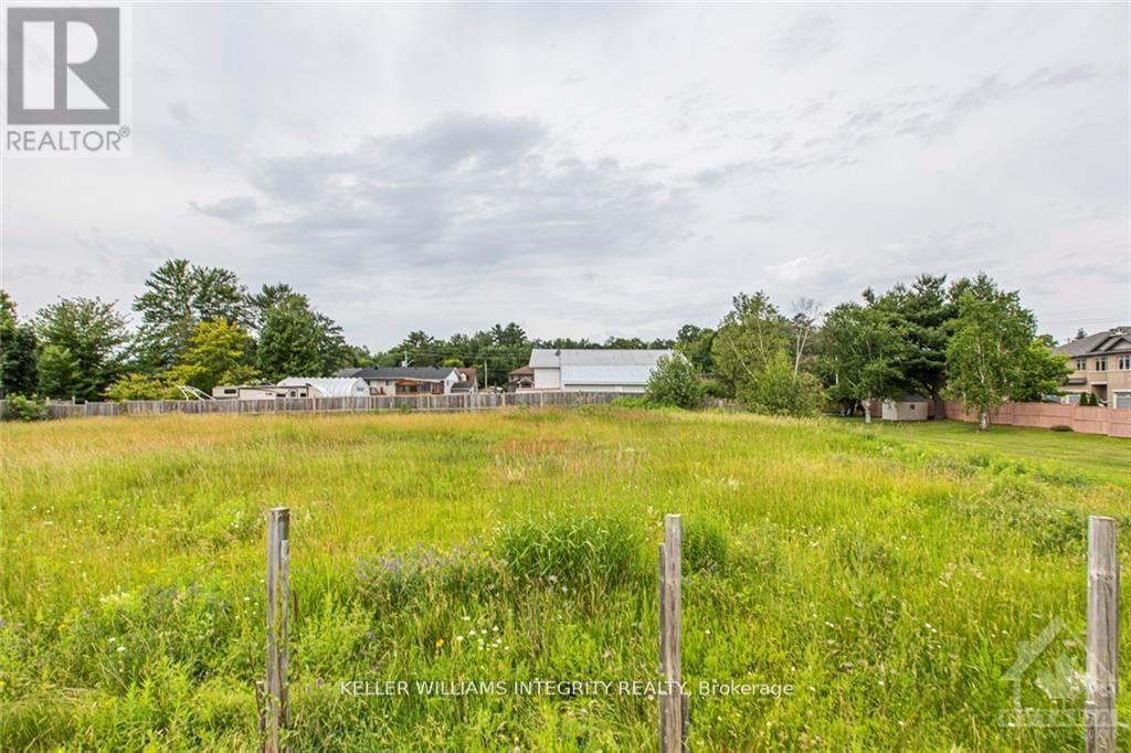 












877 CONTOUR STREET

,
Ottawa,







Ontario
K1W1G2


