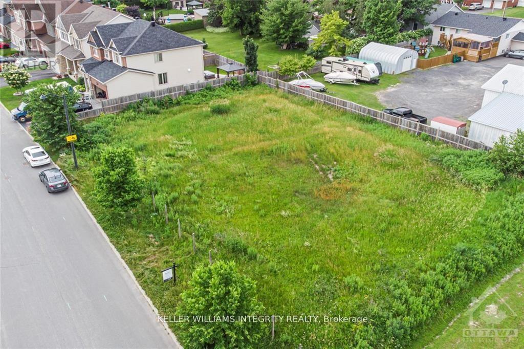 












877 CONTOUR STREET

,
Ottawa,







Ontario
K1W1G2

