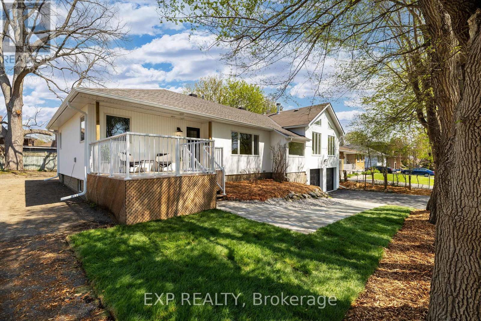 












23 HARRIS PLACE

,
Ottawa,




Ontario
K2G2P3

