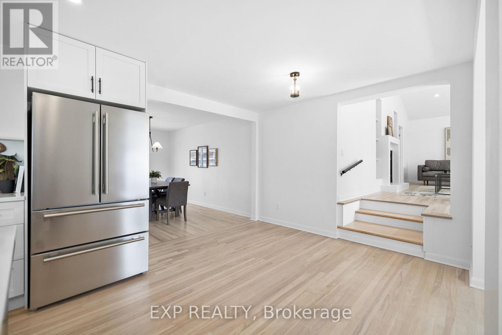 












23 HARRIS PLACE

,
Ottawa,




Ontario
K2G2P3

