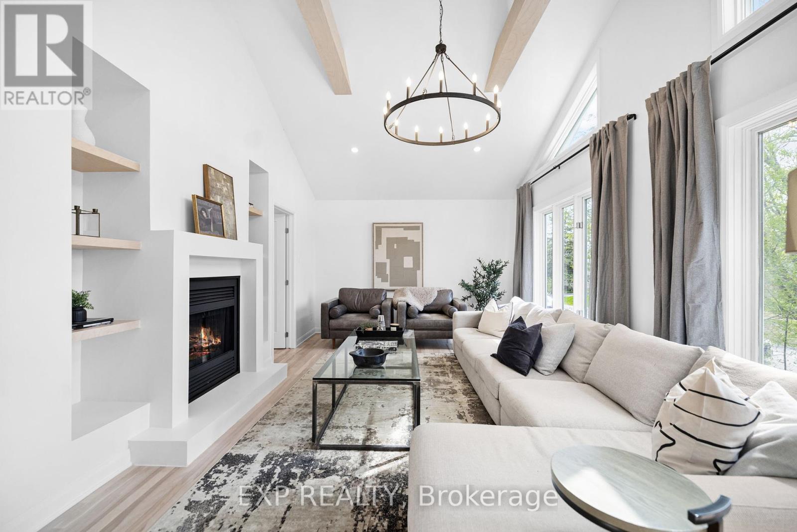 












23 HARRIS PLACE

,
Ottawa,




Ontario
K2G2P3

