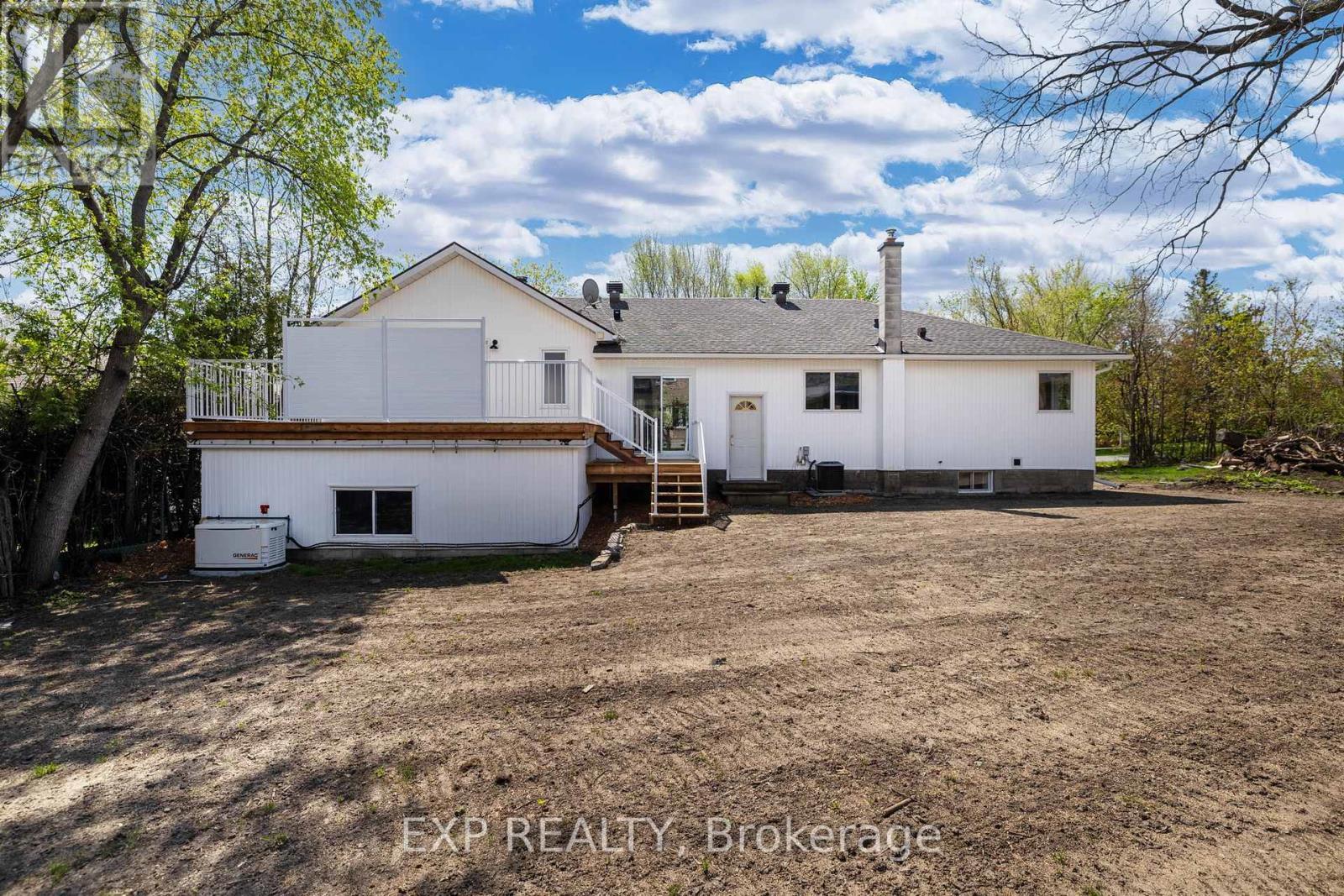












23 HARRIS PLACE

,
Ottawa,




Ontario
K2G2P3

