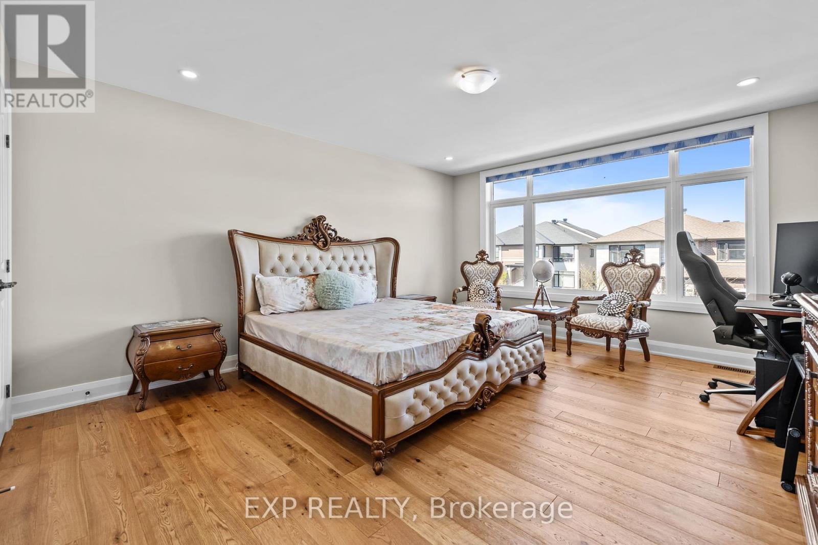 












320 SERENADE CRESCENT

,
Ottawa,




Ontario
K1X0B9

