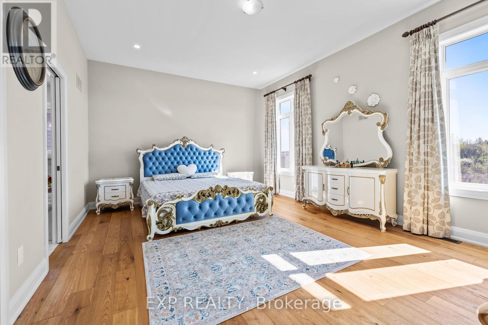 












320 SERENADE CRESCENT

,
Ottawa,




Ontario
K1X0B9

