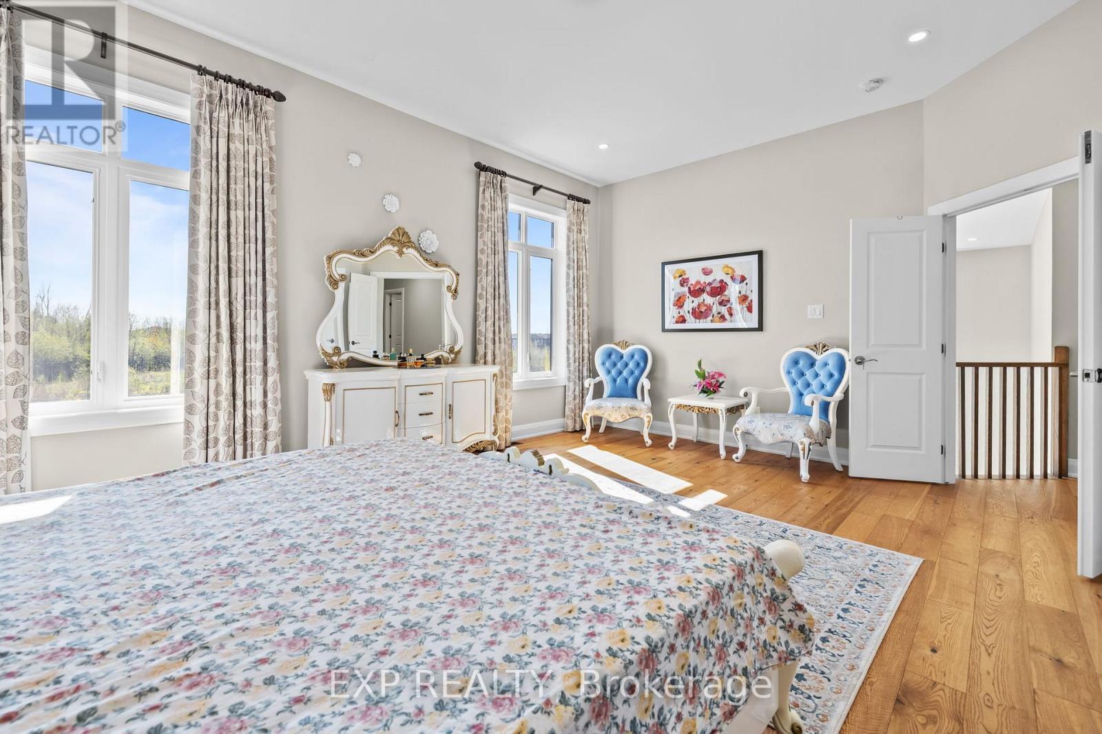 












320 SERENADE CRESCENT

,
Ottawa,




Ontario
K1X0B9

