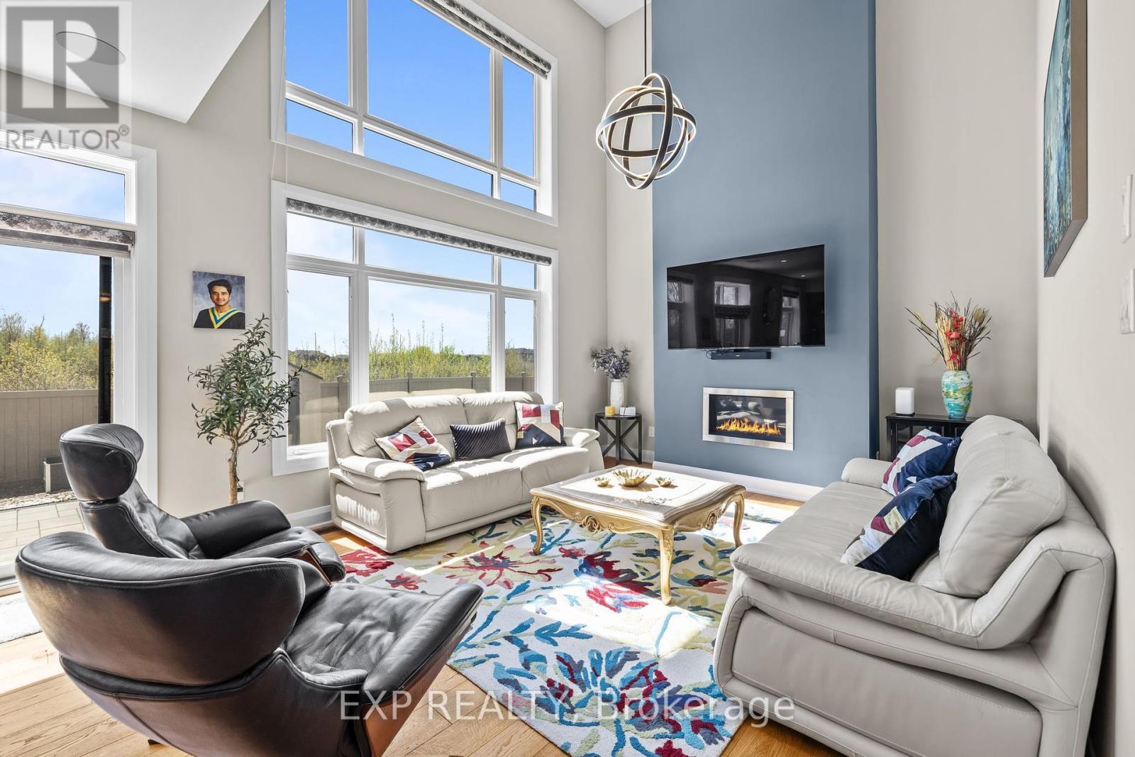 












320 SERENADE CRESCENT

,
Ottawa,




Ontario
K1X0B9

