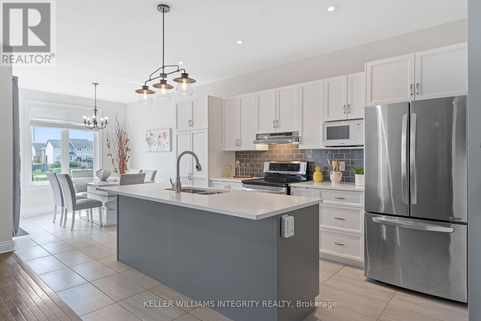 












296 BERT HALL STREET

,
Arnprior,




Ontario
K7S0H1

