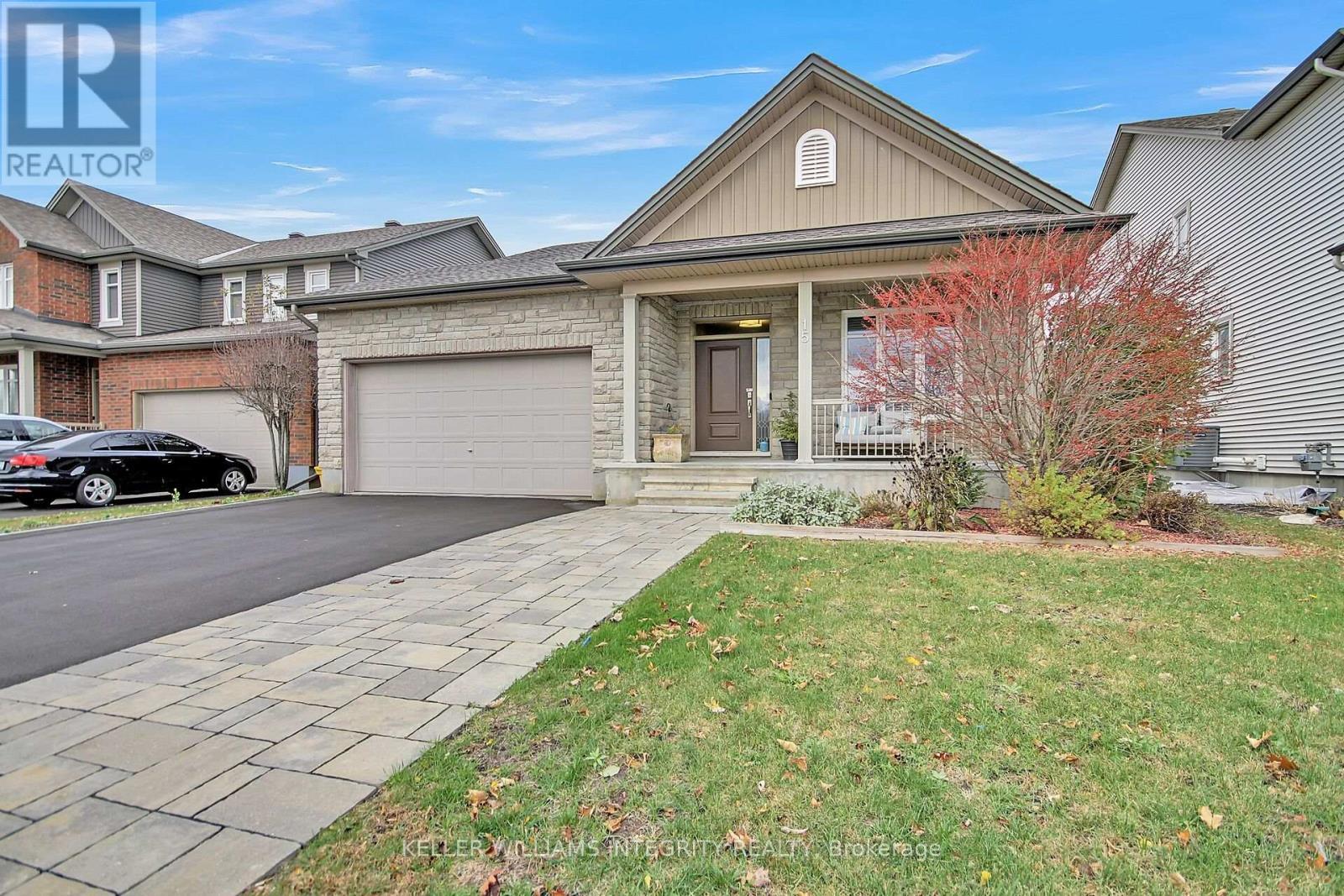 












15 YORK CROSSING

,
Russell,




Ontario
K4R0C4

