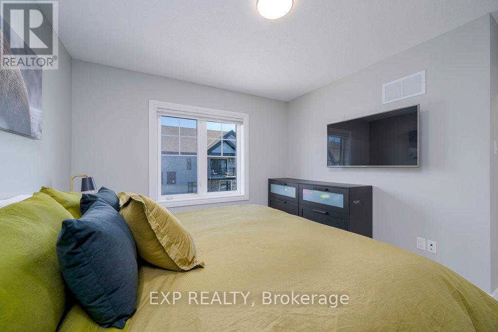 












705 REVERIE PRIVATE

,
Ottawa,




Ontario
K2S0T9

