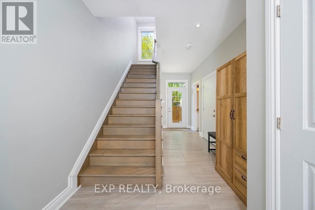 












705 REVERIE PRIVATE

,
Ottawa,




Ontario
K2S0T9

