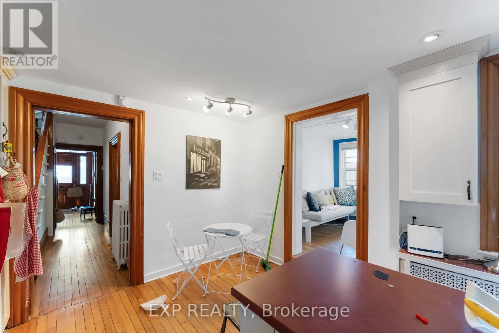 












183 AUGUSTA STREET

,
Ottawa,




Ontario
K1N8B9

