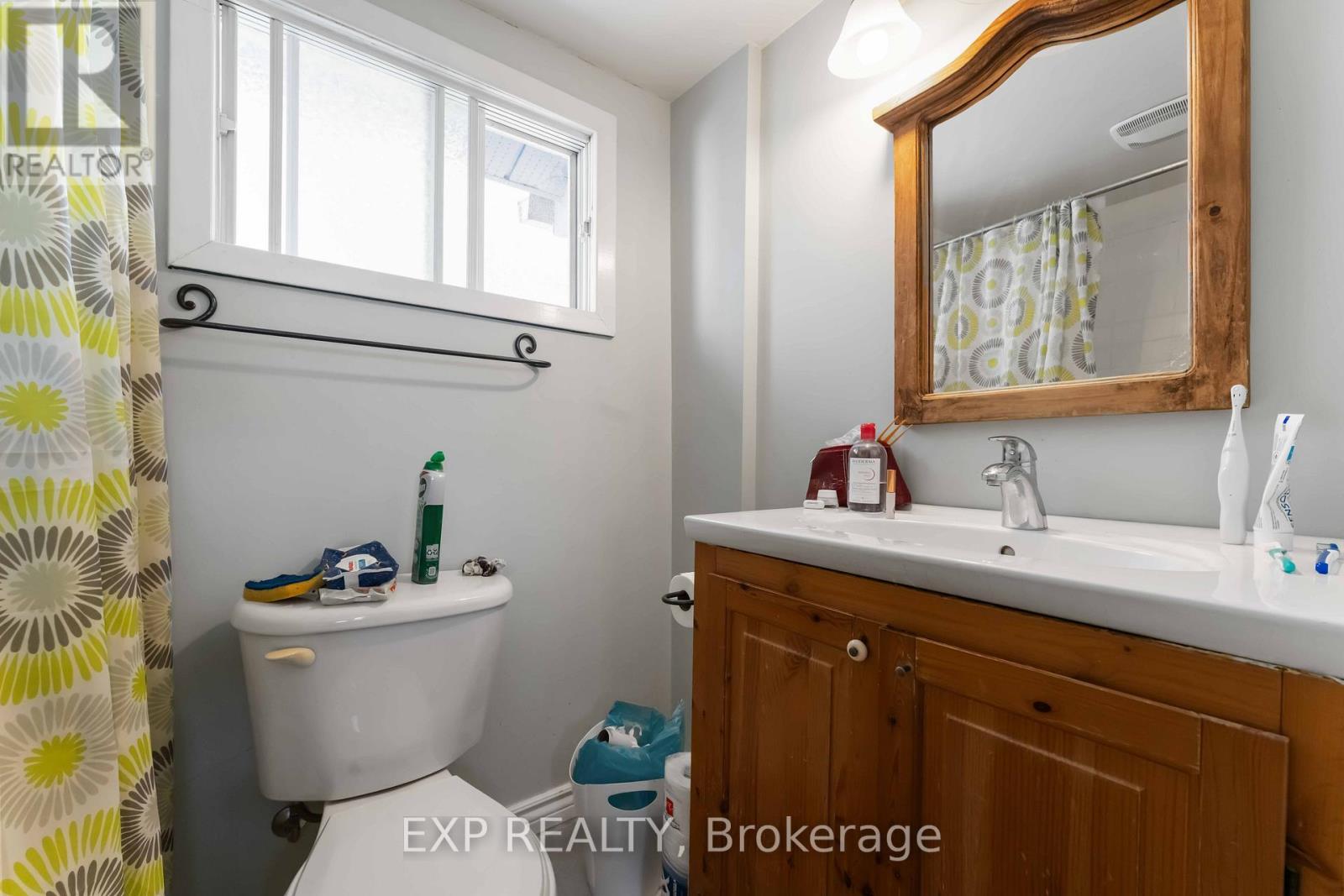 












183 AUGUSTA STREET

,
Ottawa,




Ontario
K1N8B9

